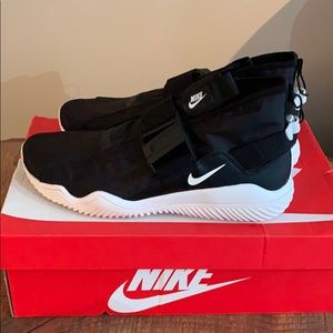 Nike shoes 10.5